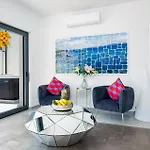 3 Bedroom Lovely In 度假居