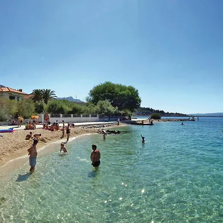 Semesterbostad 3 Bedroom Lovely In