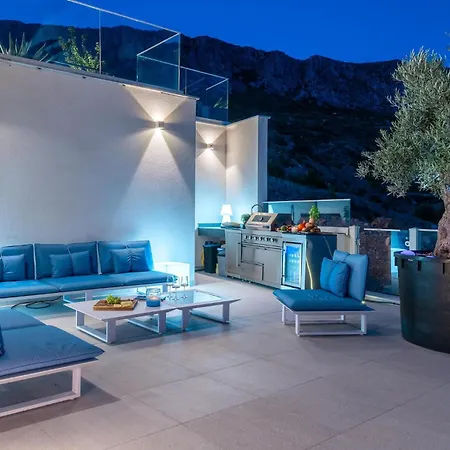 Σπίτι διακοπών 3 Bedroom Lovely In *
