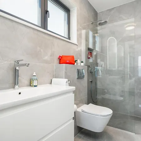 Σπίτι διακοπών 3 Bedroom Lovely In