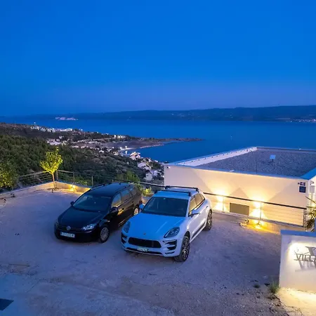 3 Bedroom Lovely In * Dugi Rat