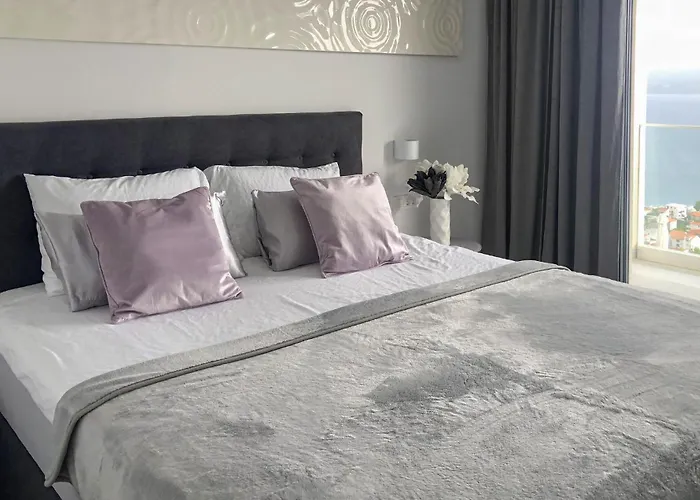 3 Bedroom Lovely In Dugi Rat