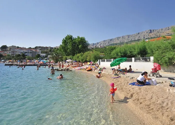 3 Bedroom Lovely In Semesterbostad