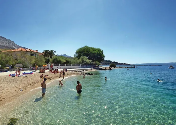 Semesterbostad 3 Bedroom Lovely In