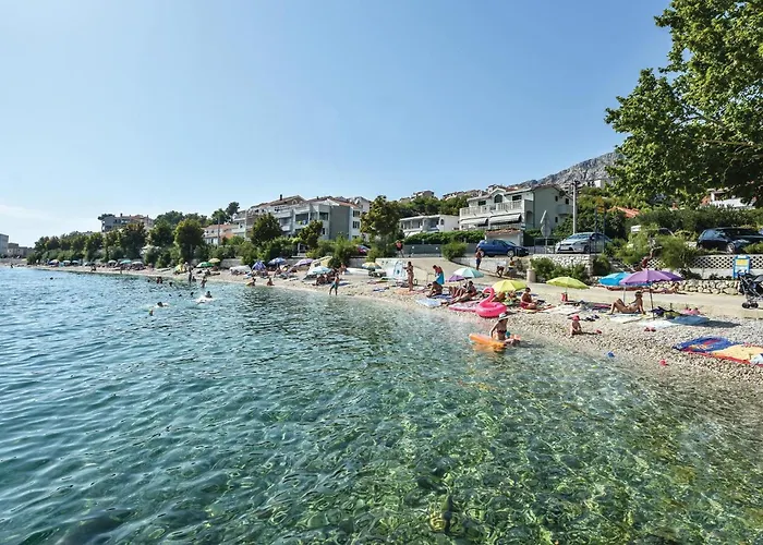 3 Bedroom Lovely In Semesterbostad