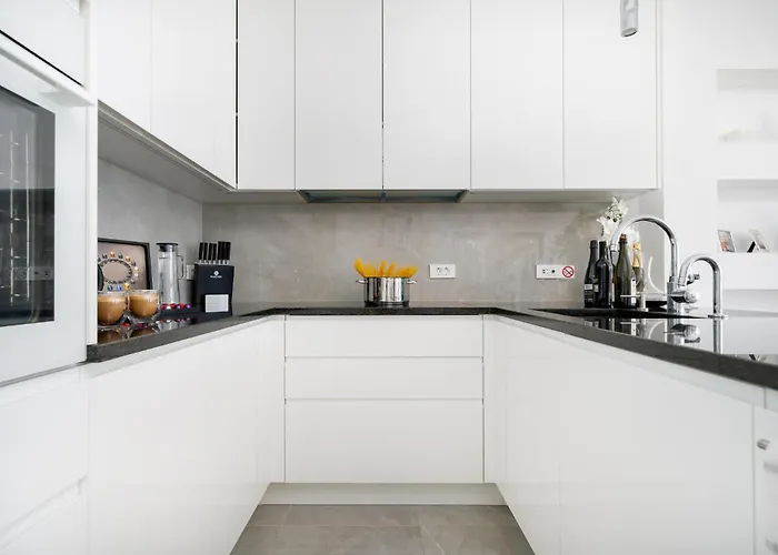 Semesterbostad 3 Bedroom Lovely In Dugi Rat