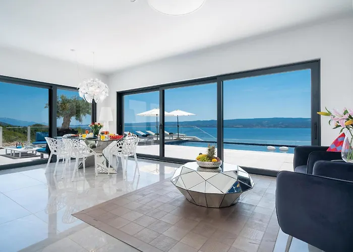 Semesterbostad 3 Bedroom Lovely In Dugi Rat